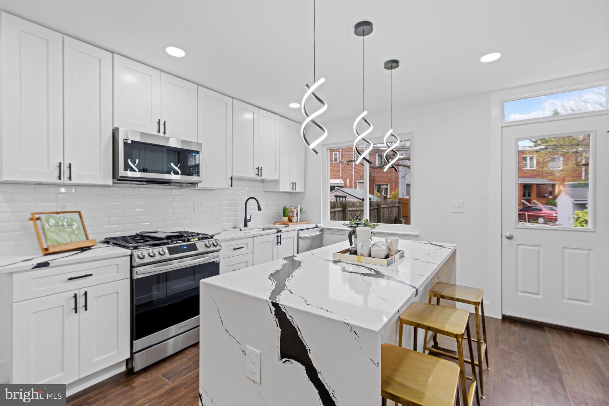 LYNHAVEN - Residential