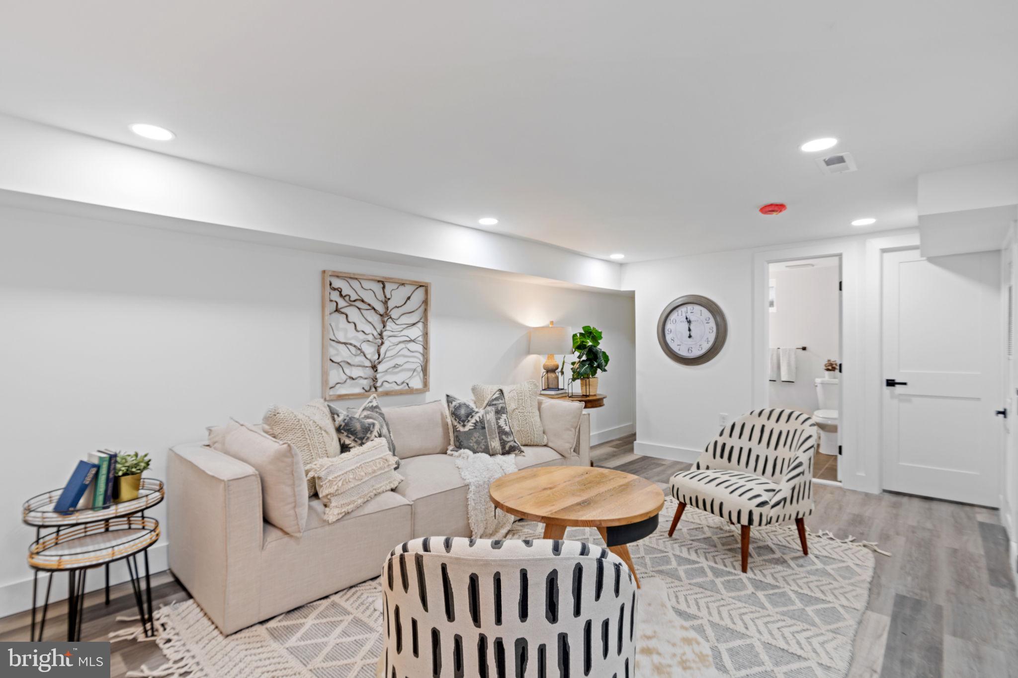 LYNHAVEN - Residential