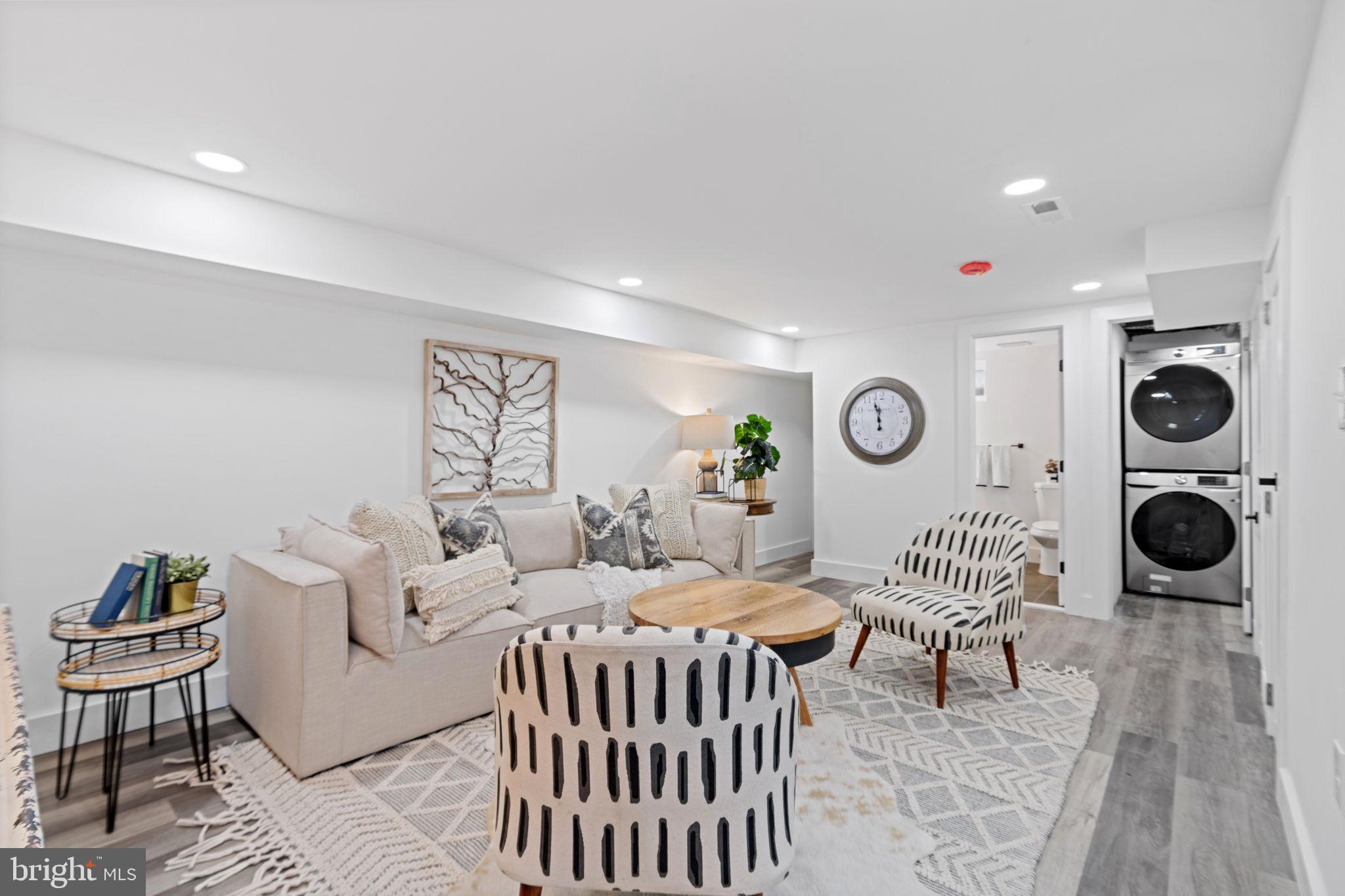 LYNHAVEN - Residential