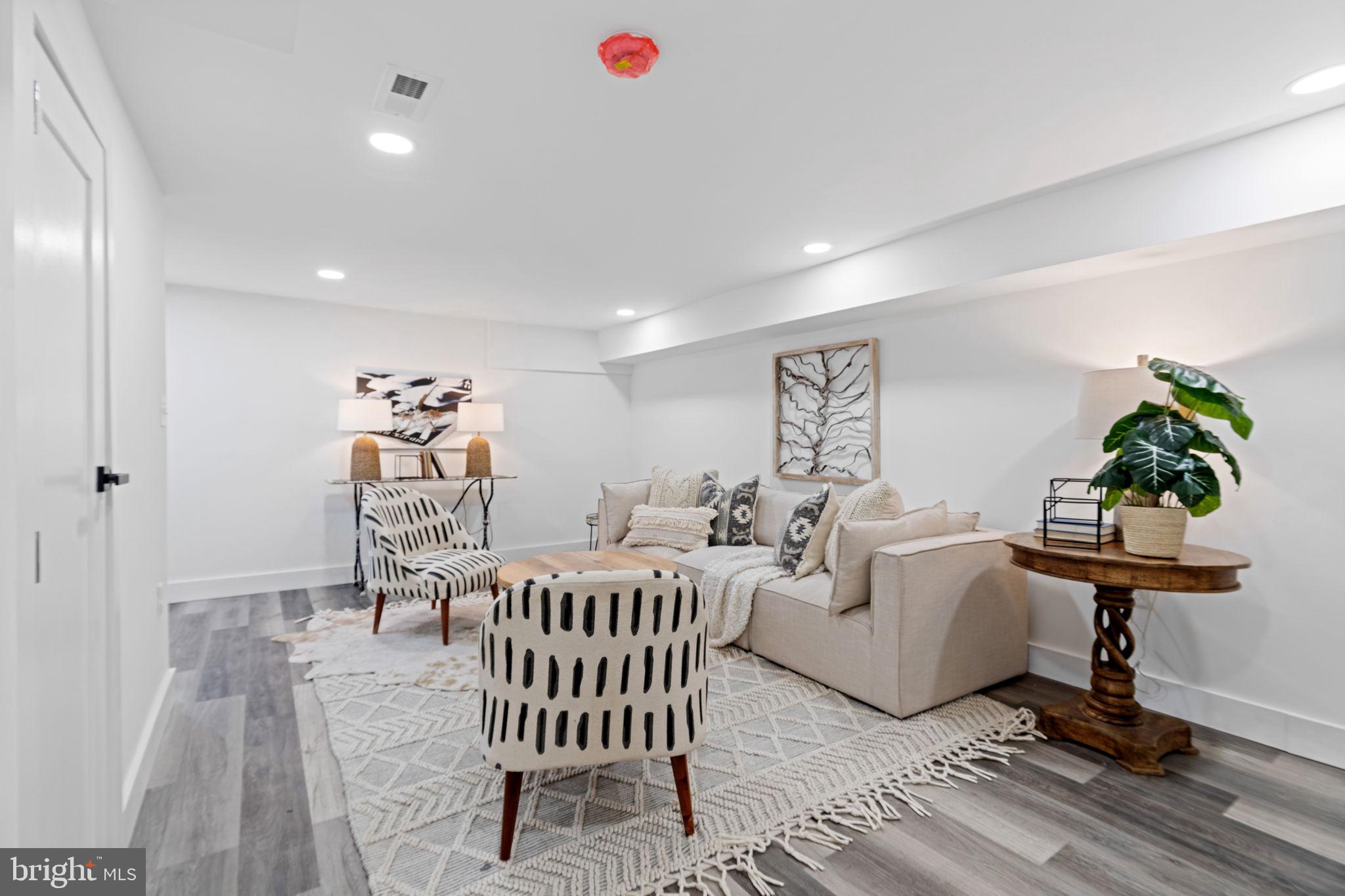 LYNHAVEN - Residential