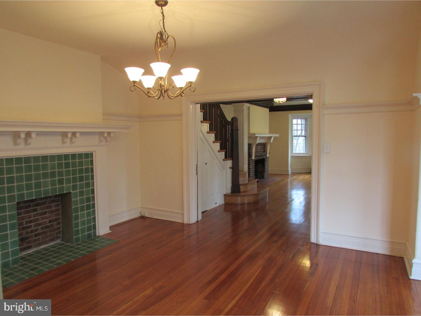 CHESTNUT HILL - Residential