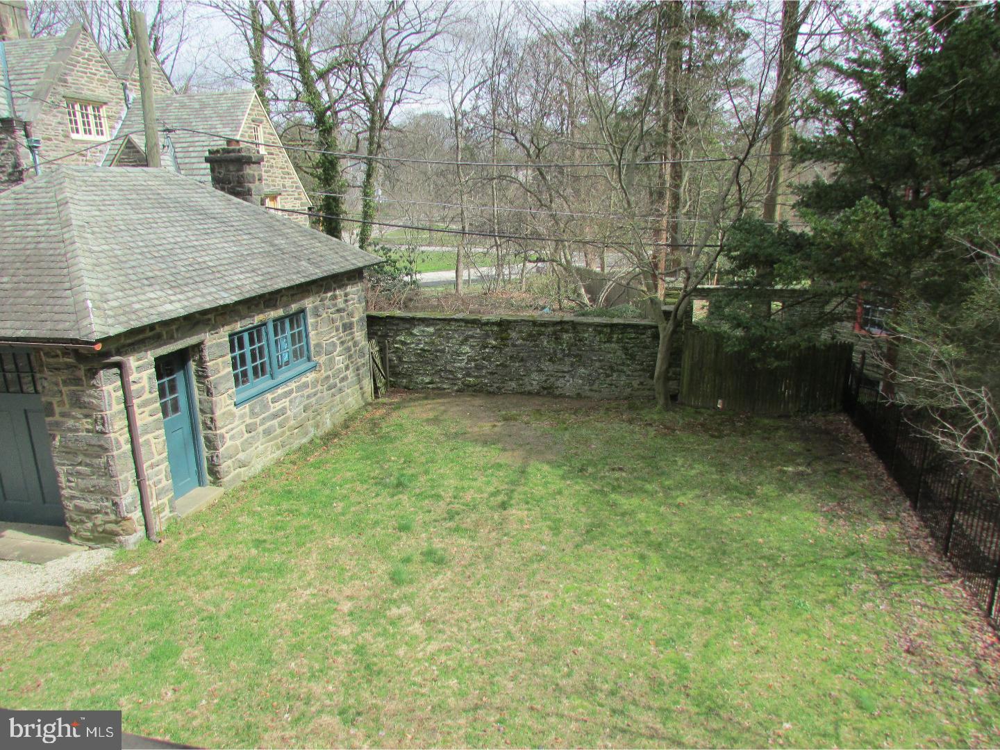 CHESTNUT HILL - Residential