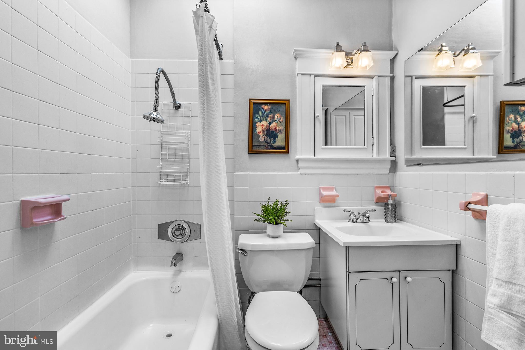 CHARLES VILLAGE - Residential