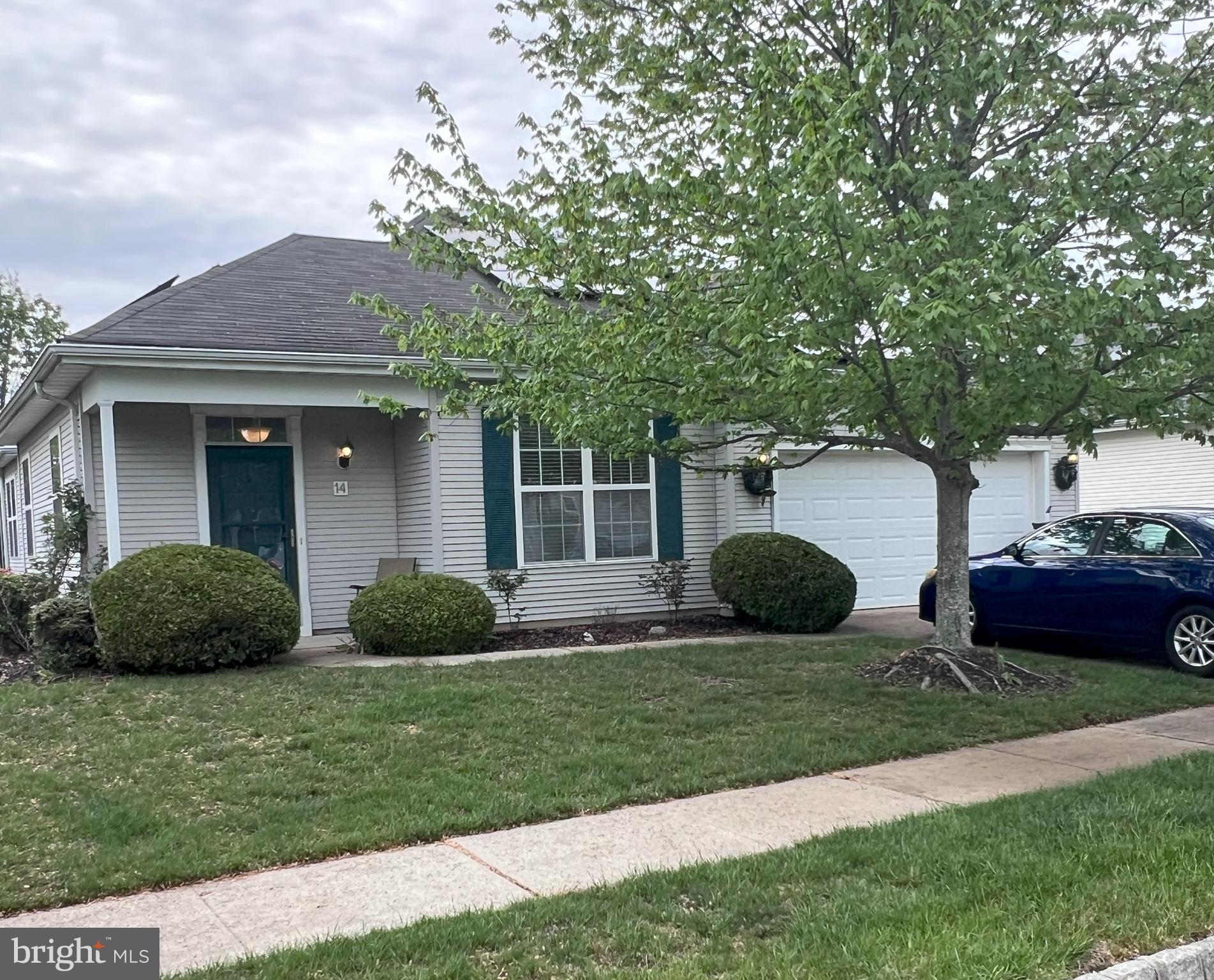 14 PELICAN LANE