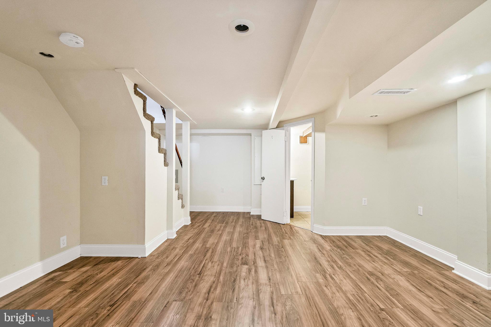 NORTH POINT VILLAGE - Residential