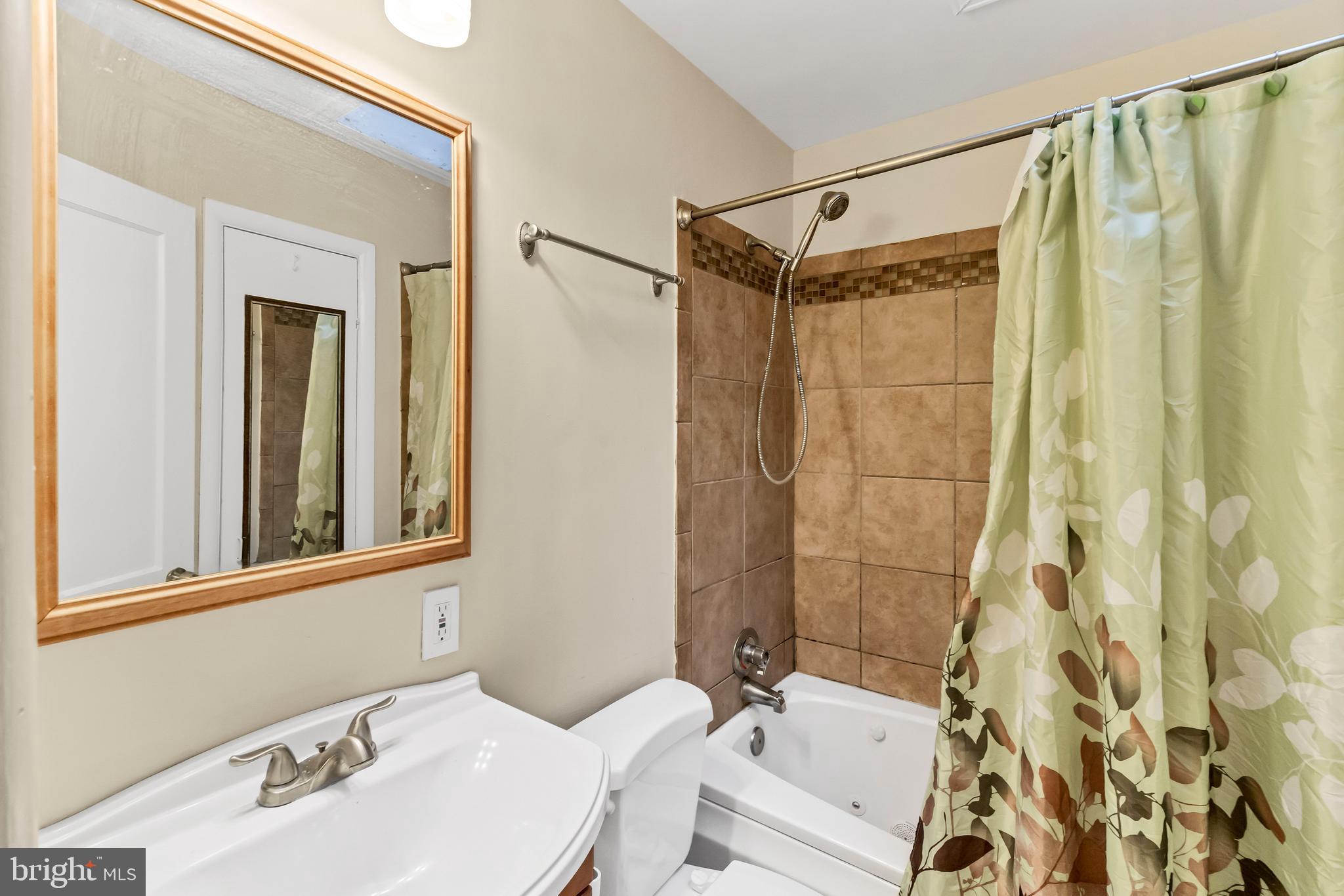 NORTH POINT VILLAGE - Residential