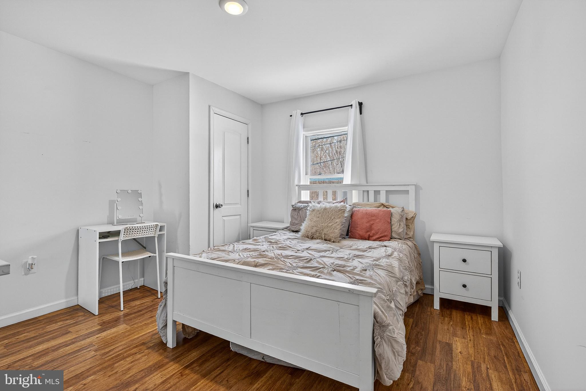 EDGEMERE/SPARROWS POINT - Residential