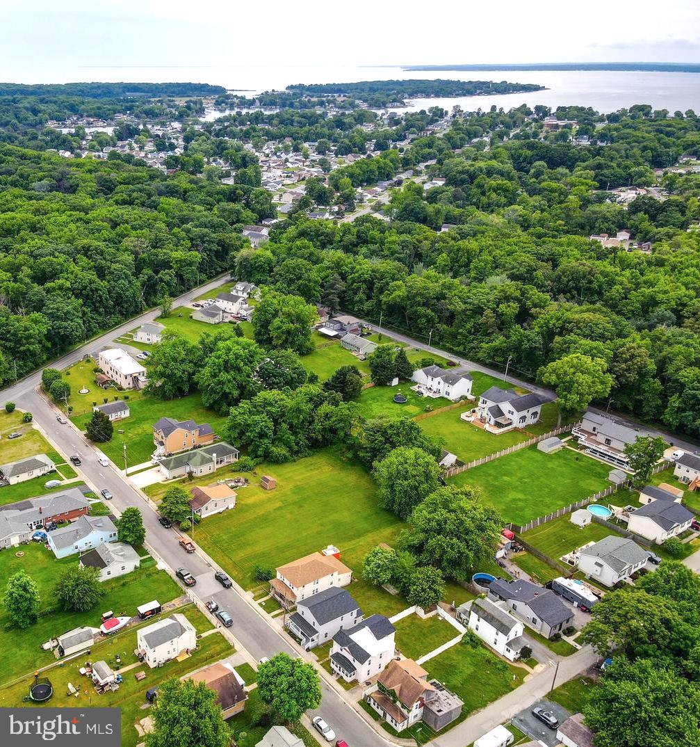 EDGEMERE/SPARROWS POINT - Residential