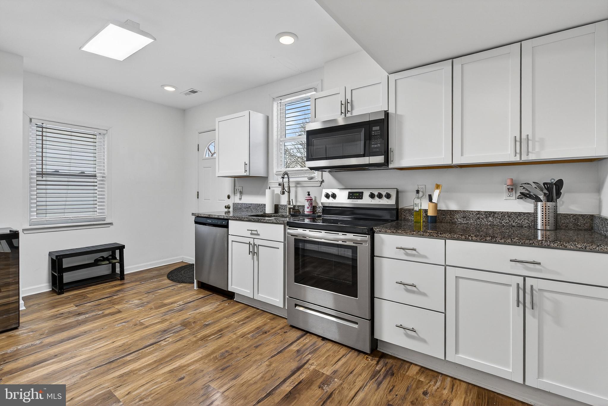 EDGEMERE/SPARROWS POINT - Residential