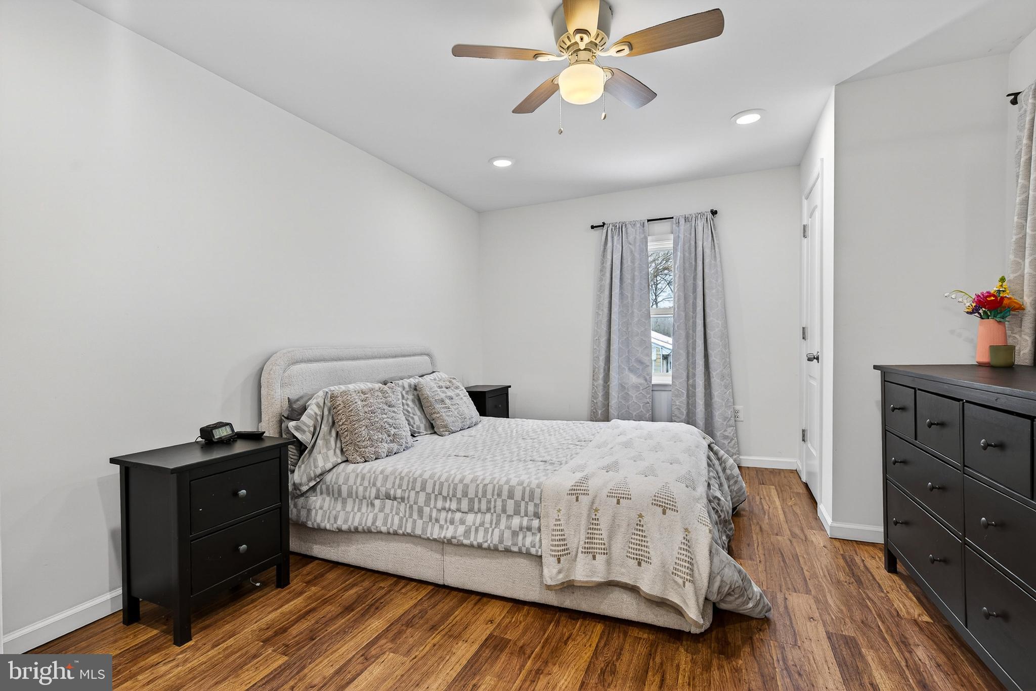 EDGEMERE/SPARROWS POINT - Residential