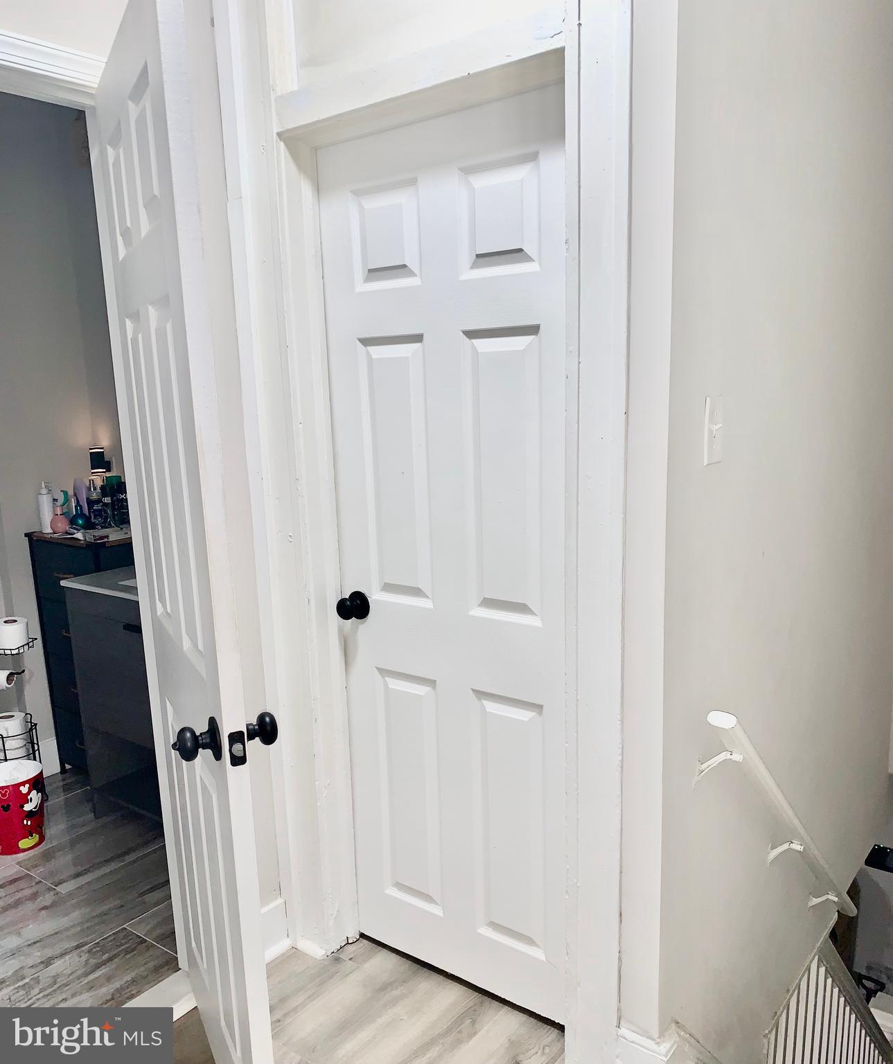 MILL HILL - Residential