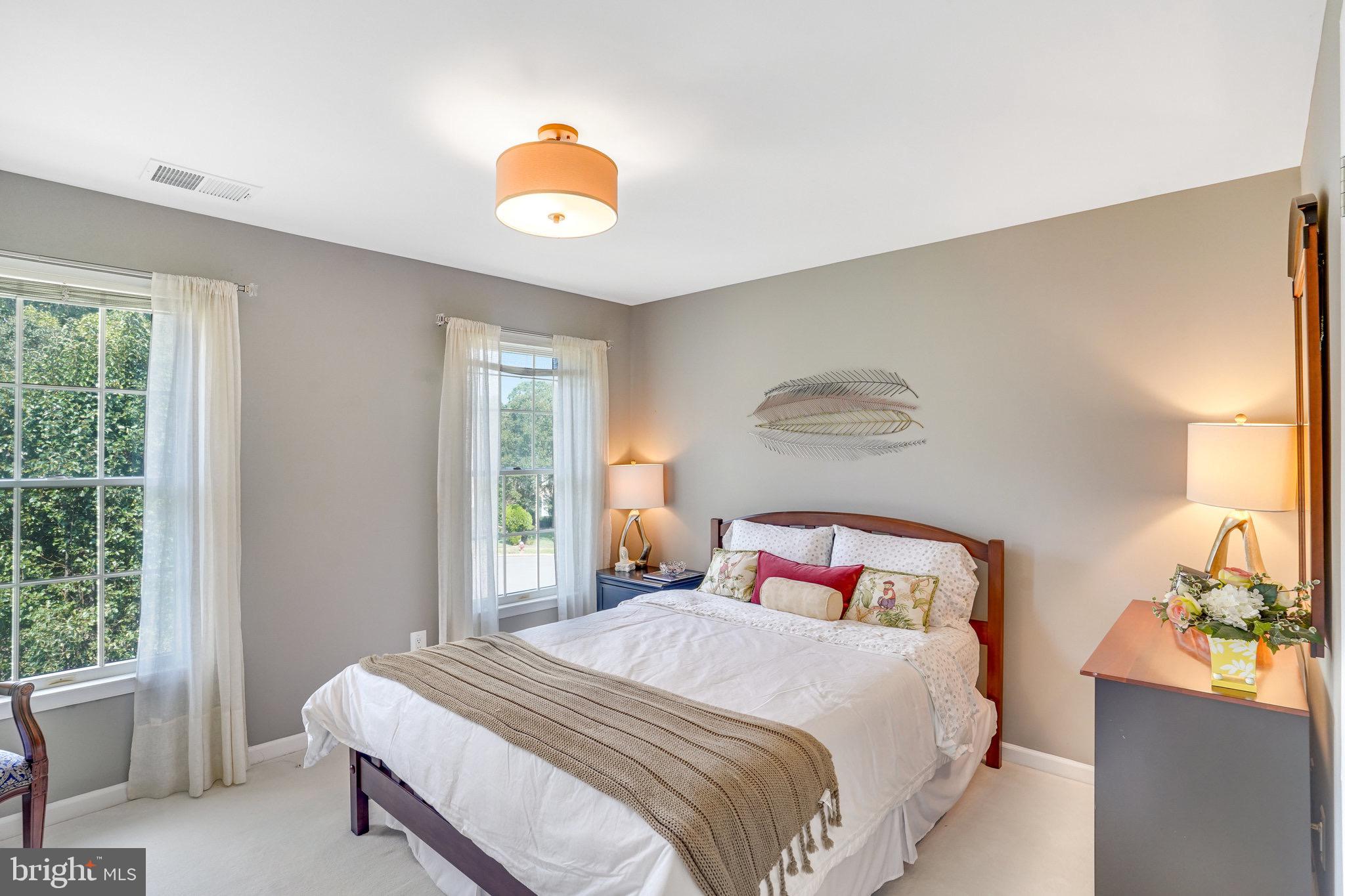 POTOMAC WOODS - Residential Lease