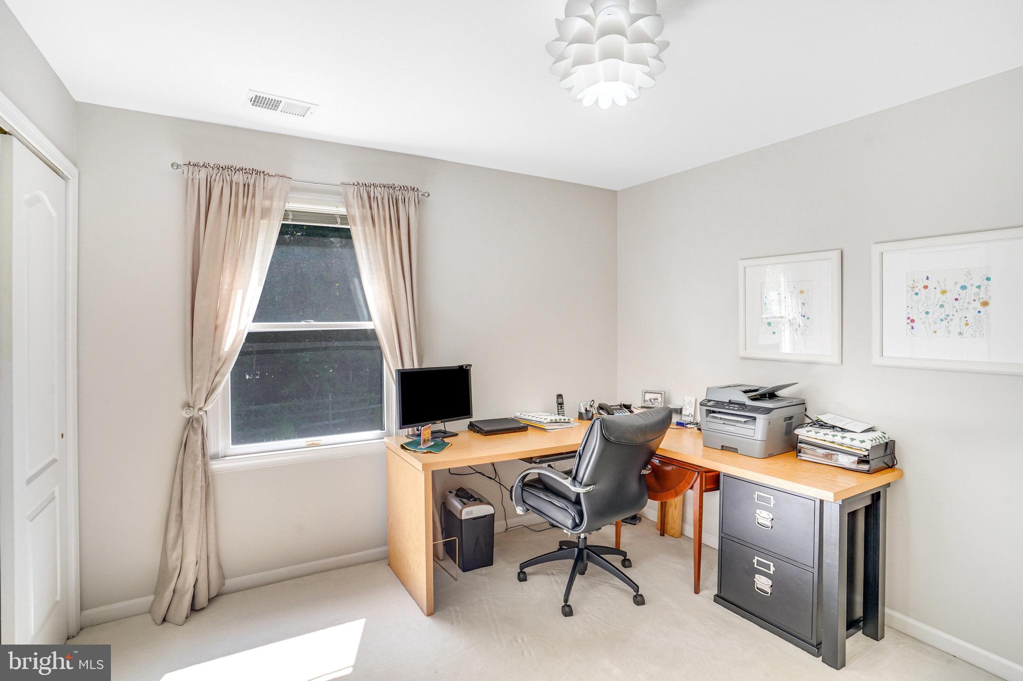 POTOMAC WOODS - Residential Lease