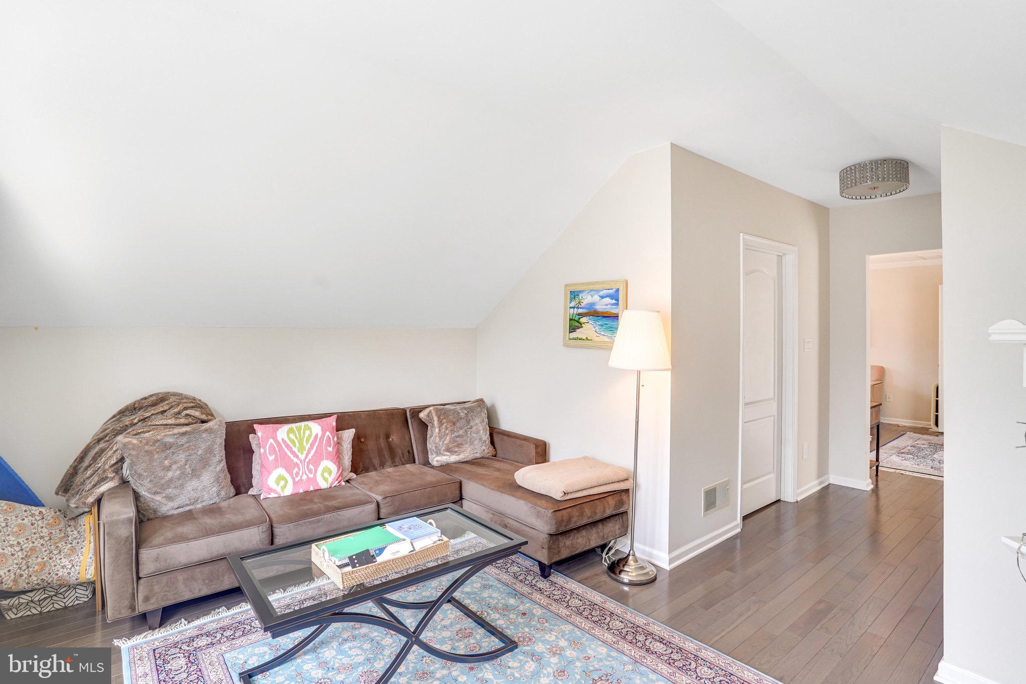 POTOMAC WOODS - Residential Lease