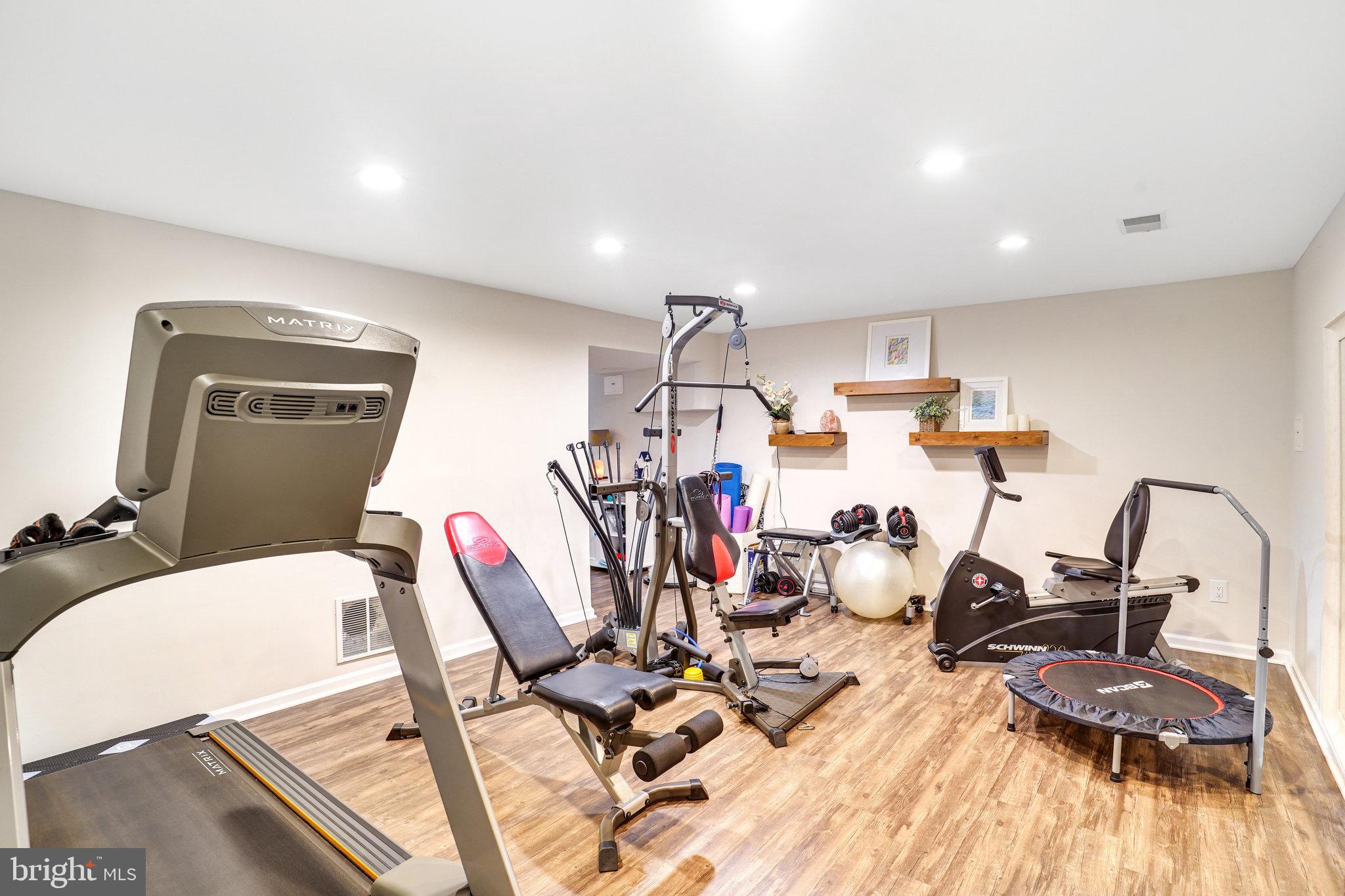 POTOMAC WOODS - Residential Lease