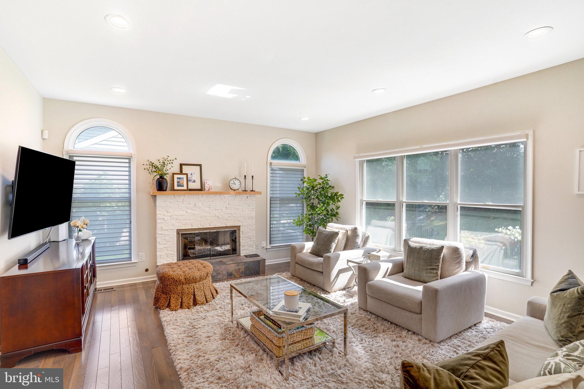 POTOMAC WOODS - Residential Lease