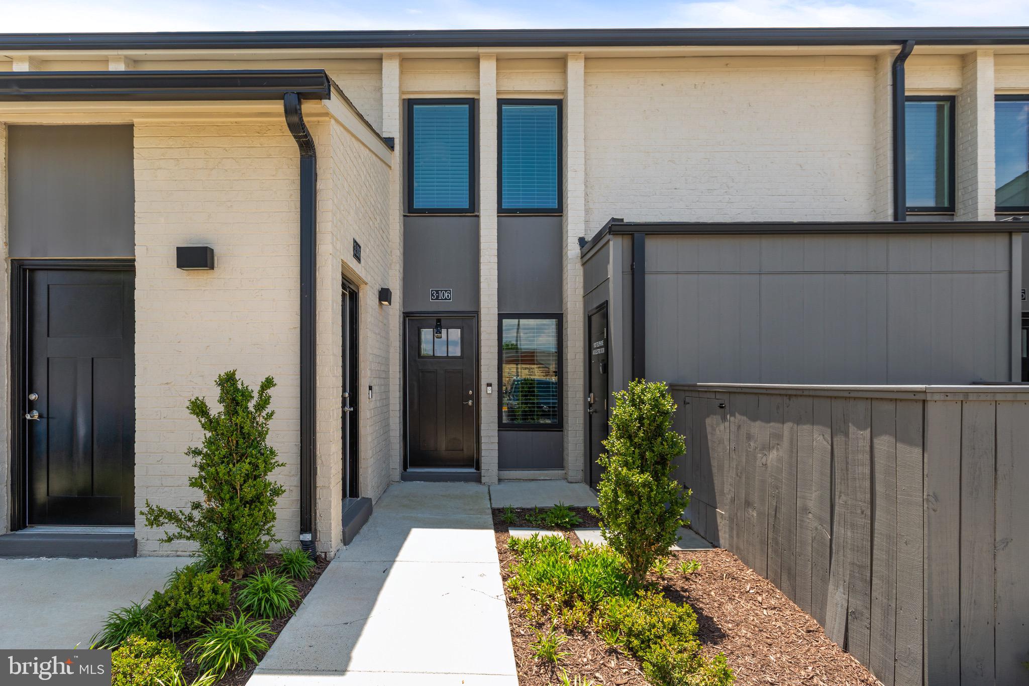 19520 VILLAGE WALK DRIVE 3-106