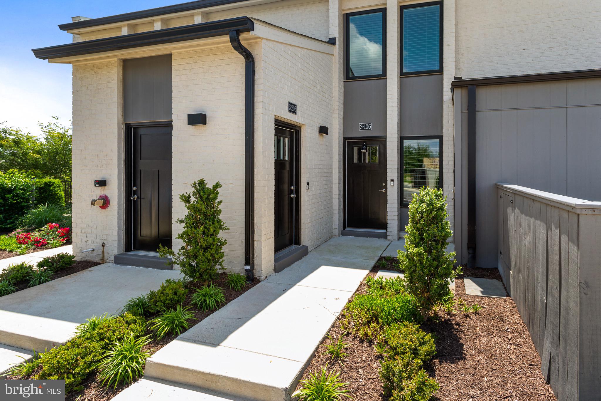 19520 VILLAGE WALK DRIVE 3-106