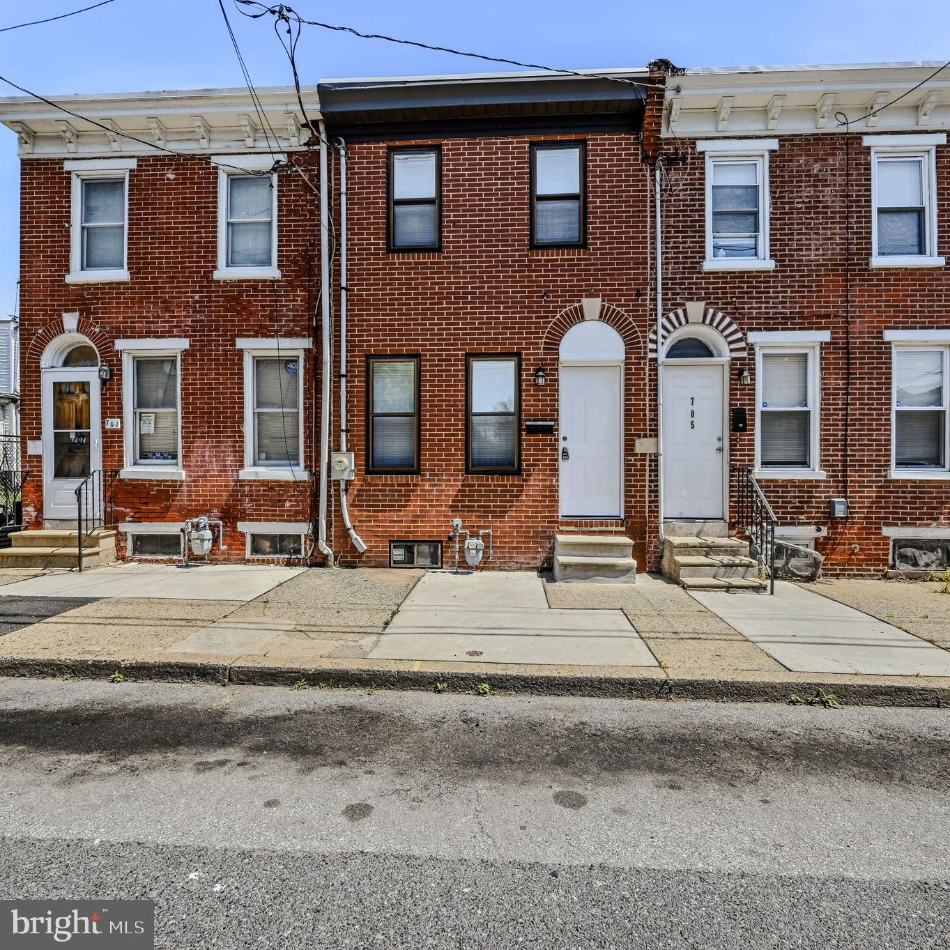 Photo 1 of 27 — 703 E 9TH STREET, WILMINGTON, DE 19801