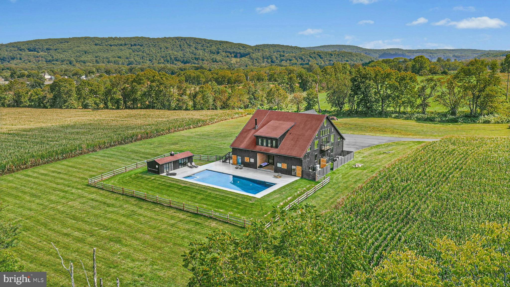 820 SPRING HILL ROAD