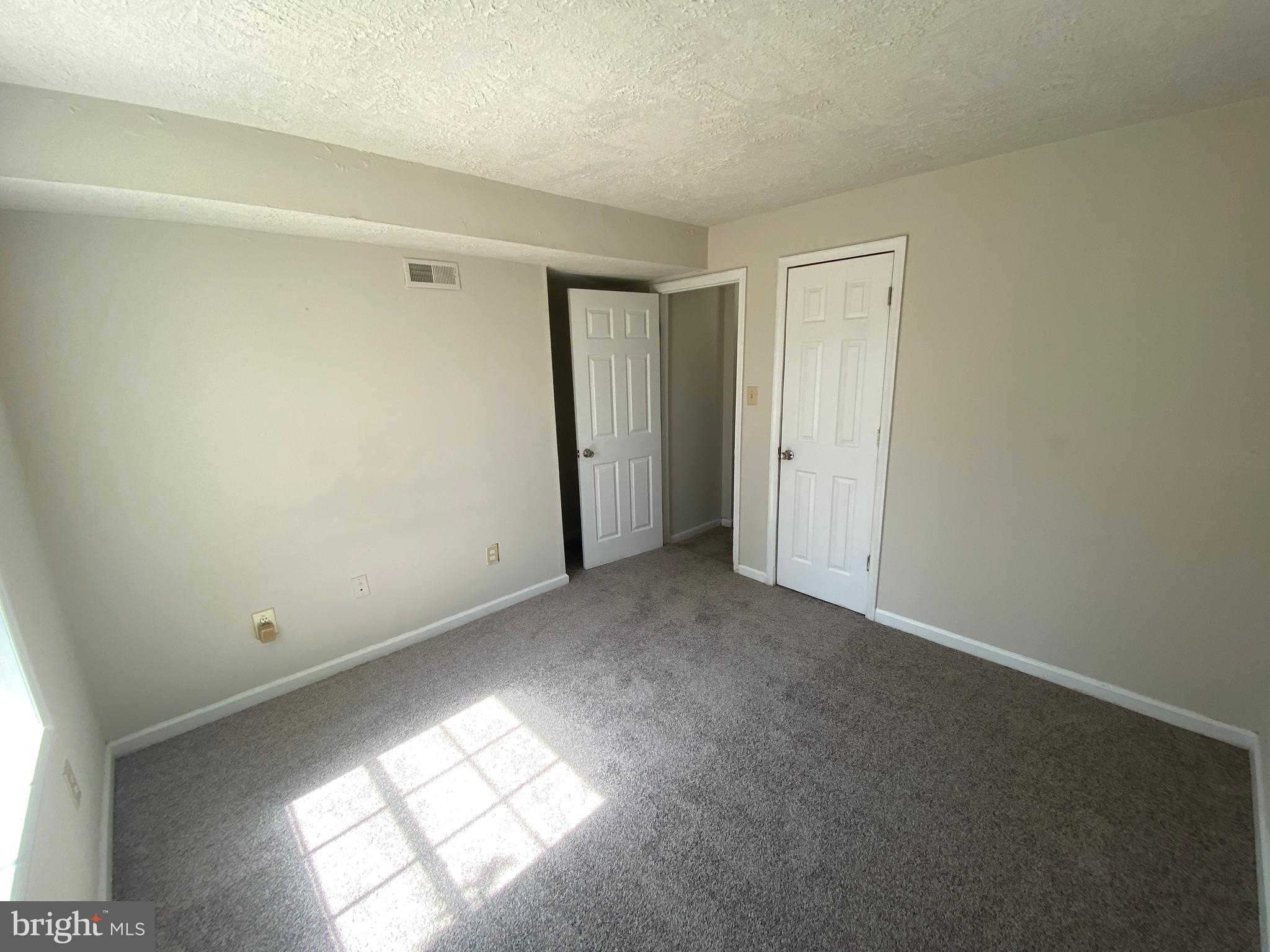 LAKE CAROLINE - Residential Lease