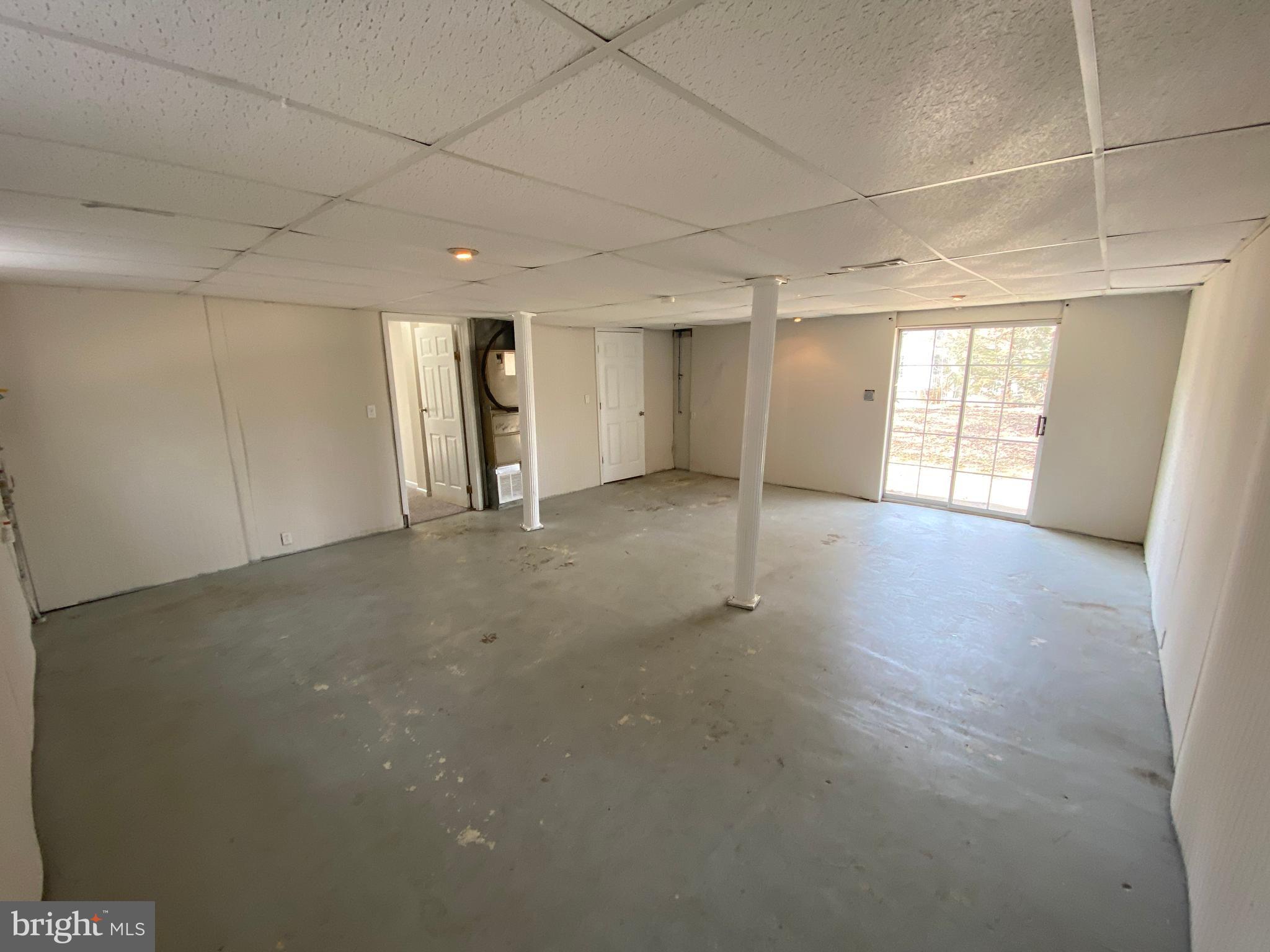 LAKE CAROLINE - Residential Lease