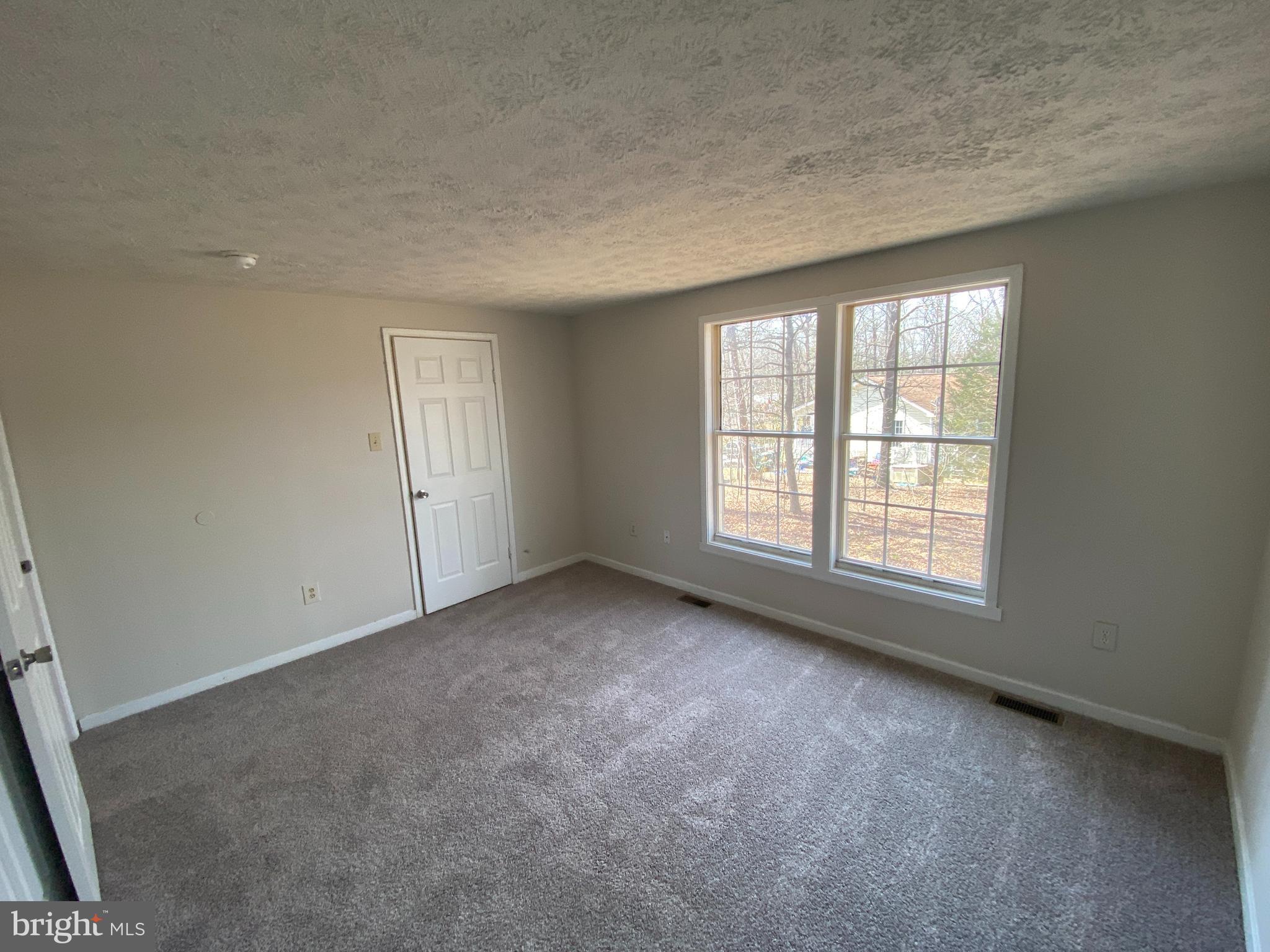 LAKE CAROLINE - Residential Lease