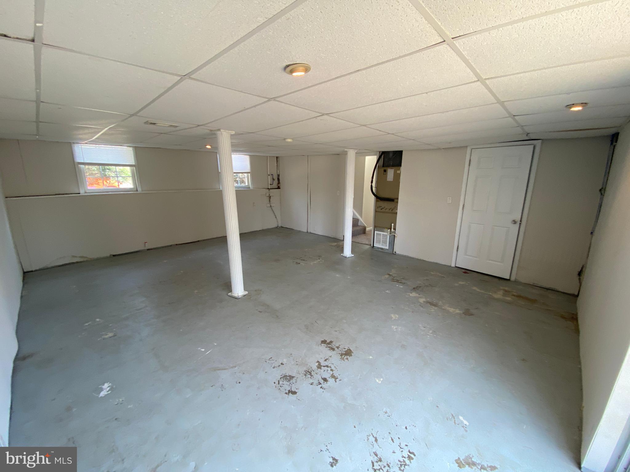 LAKE CAROLINE - Residential Lease