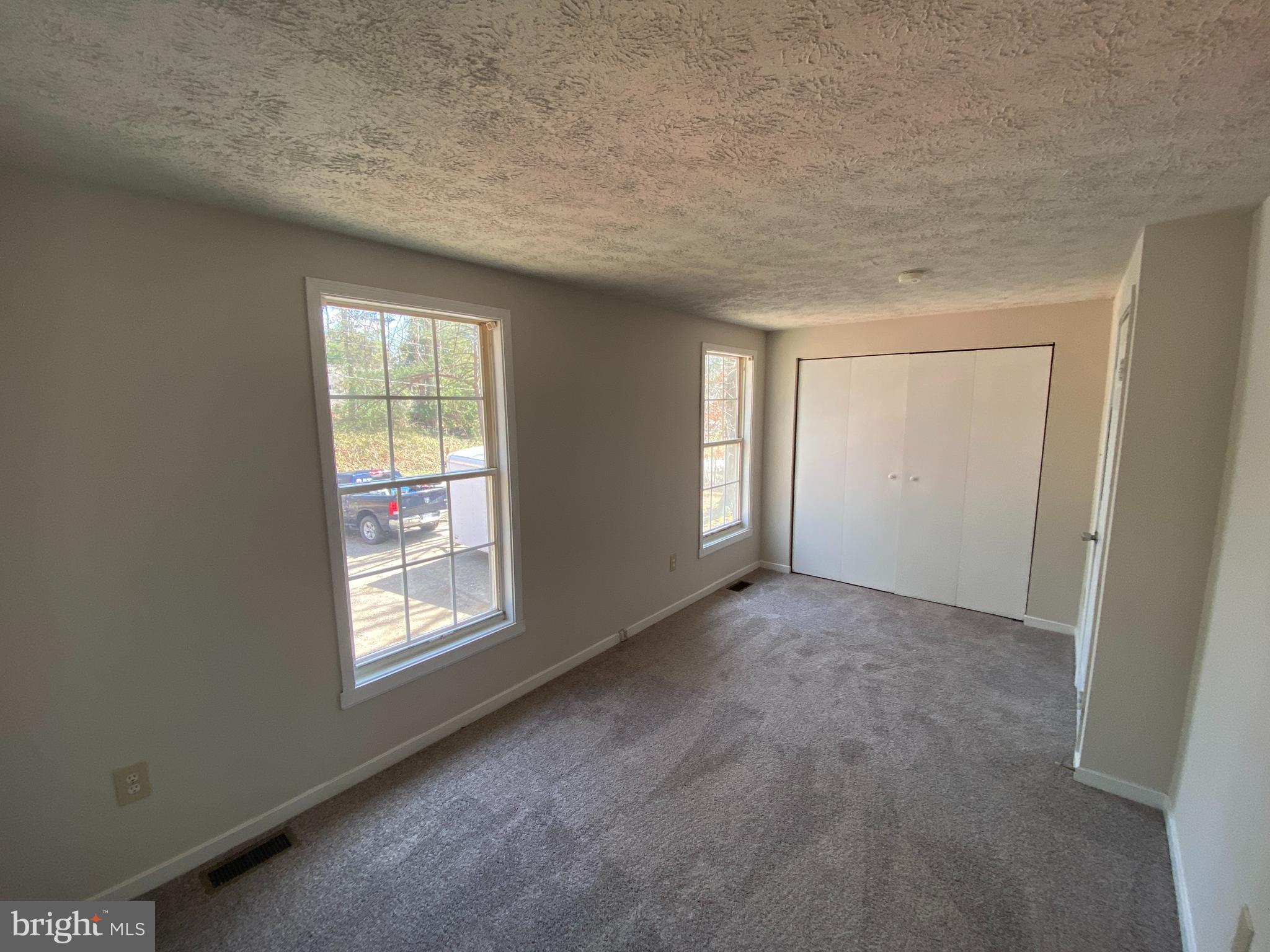 LAKE CAROLINE - Residential Lease