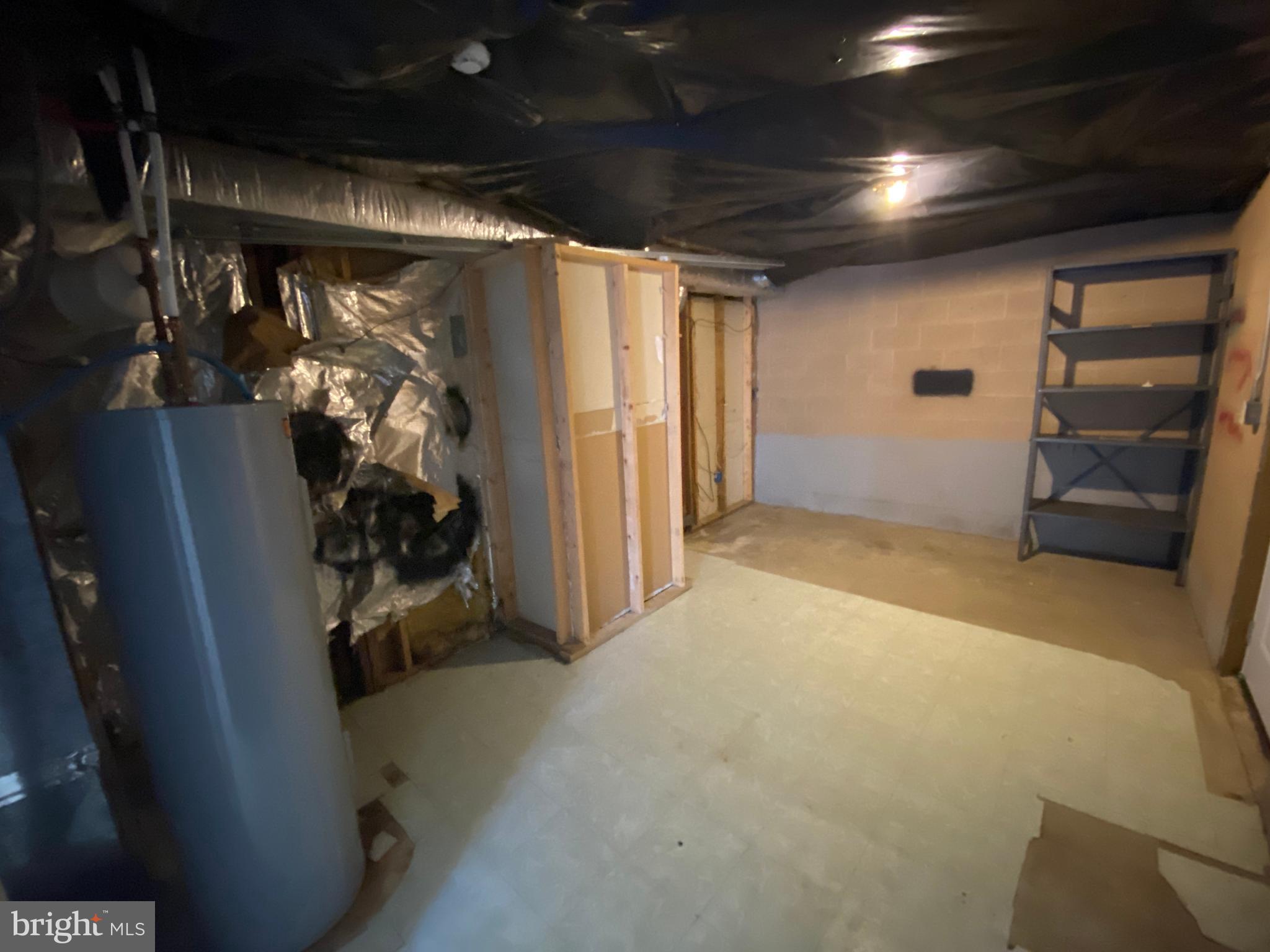 LAKE CAROLINE - Residential Lease