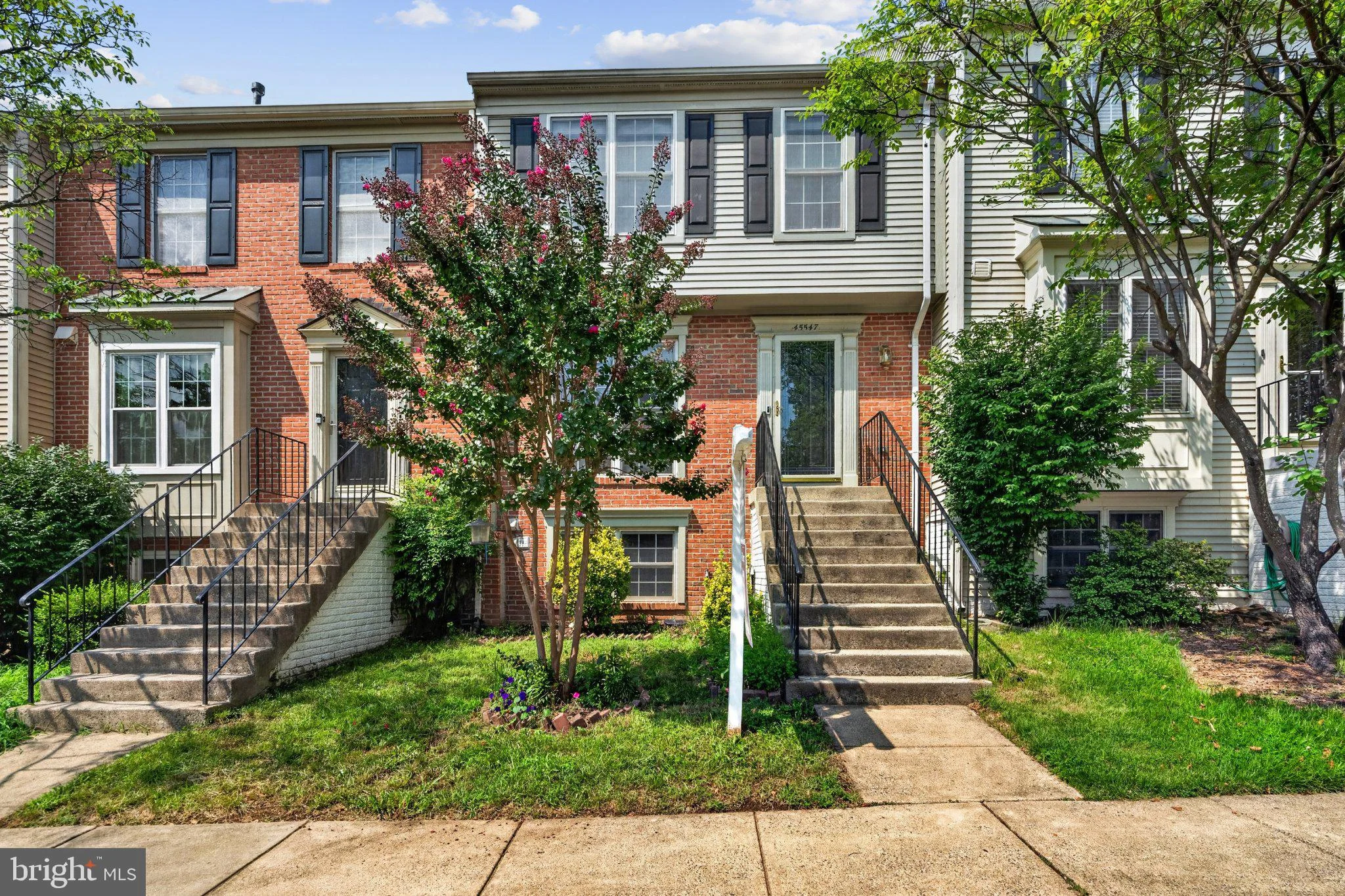 45547 Hutchens Square