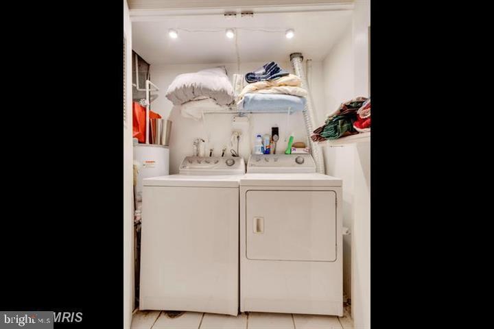 KING HENRY COURT - Residential Lease