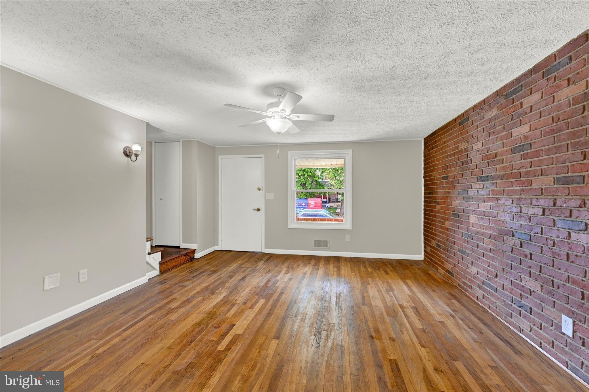 FOX RIDGE MANOR - Residential Lease