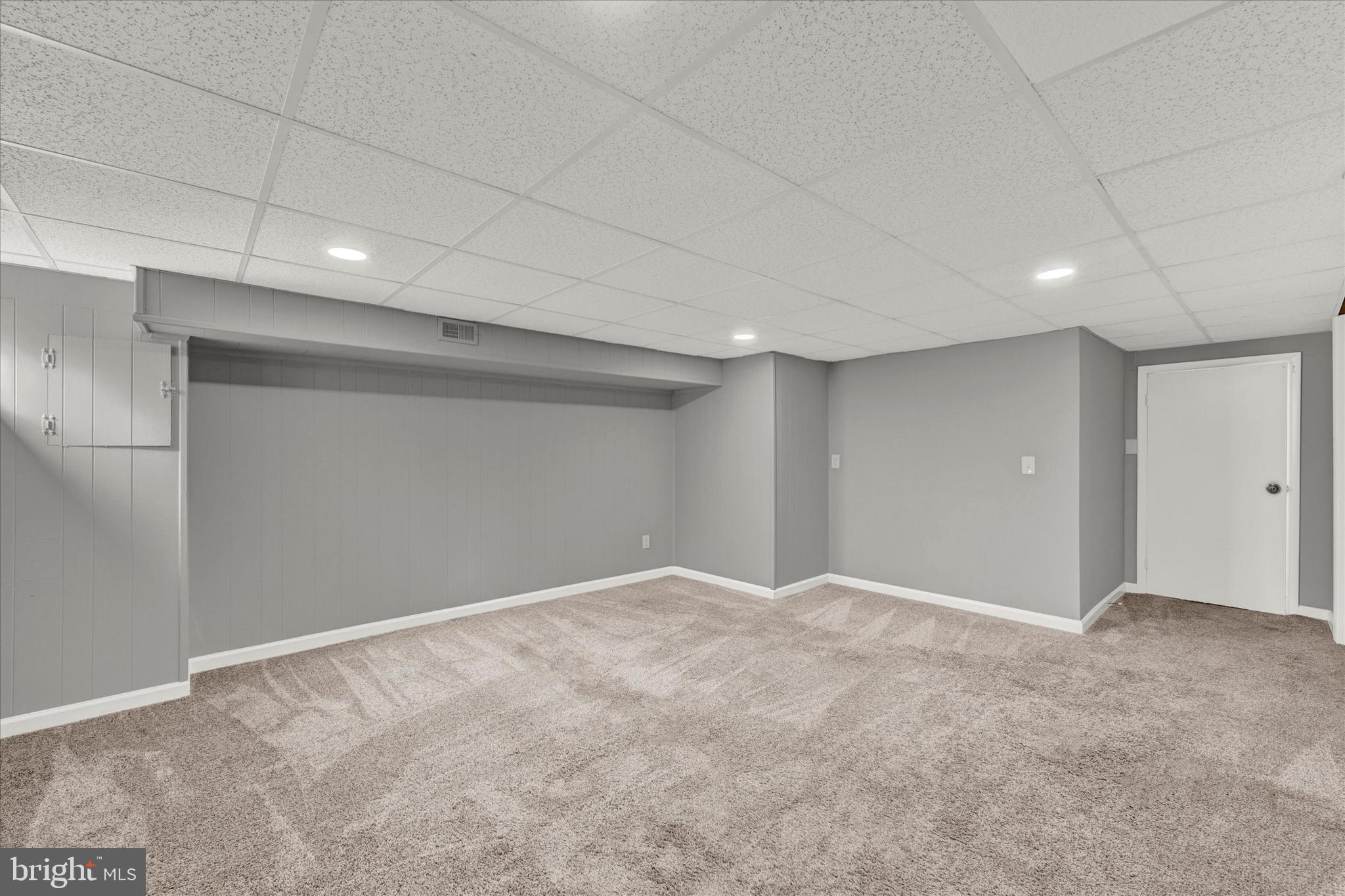 FOX RIDGE MANOR - Residential Lease