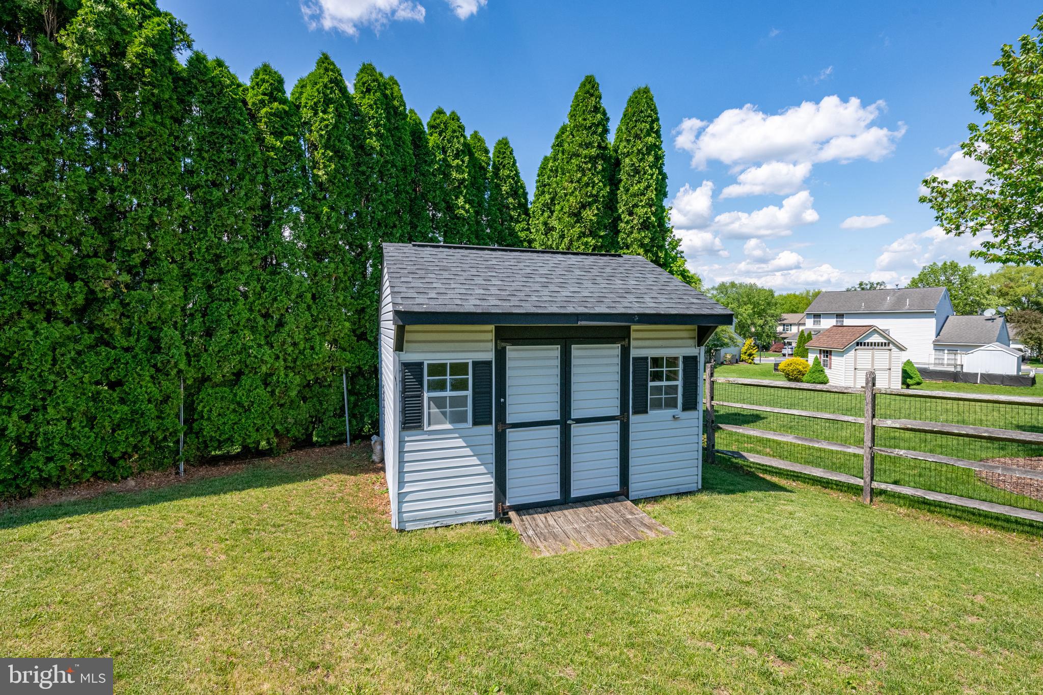 OAK VIEW ESTATES - Residential