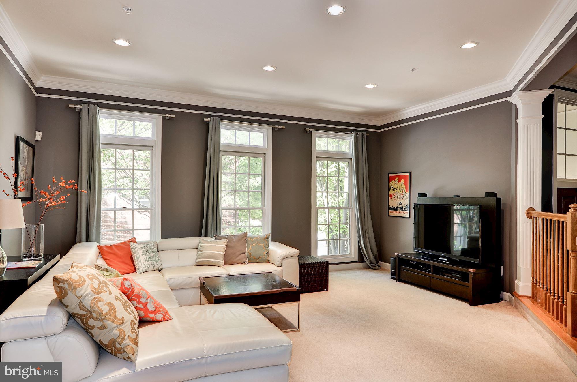 CAMERON STATION - Residential Lease