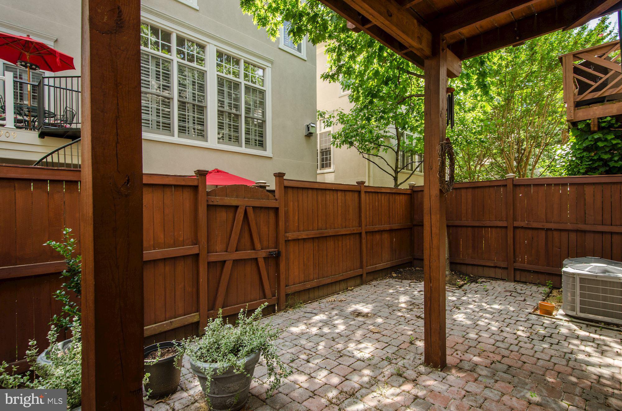 CAMERON STATION - Residential Lease