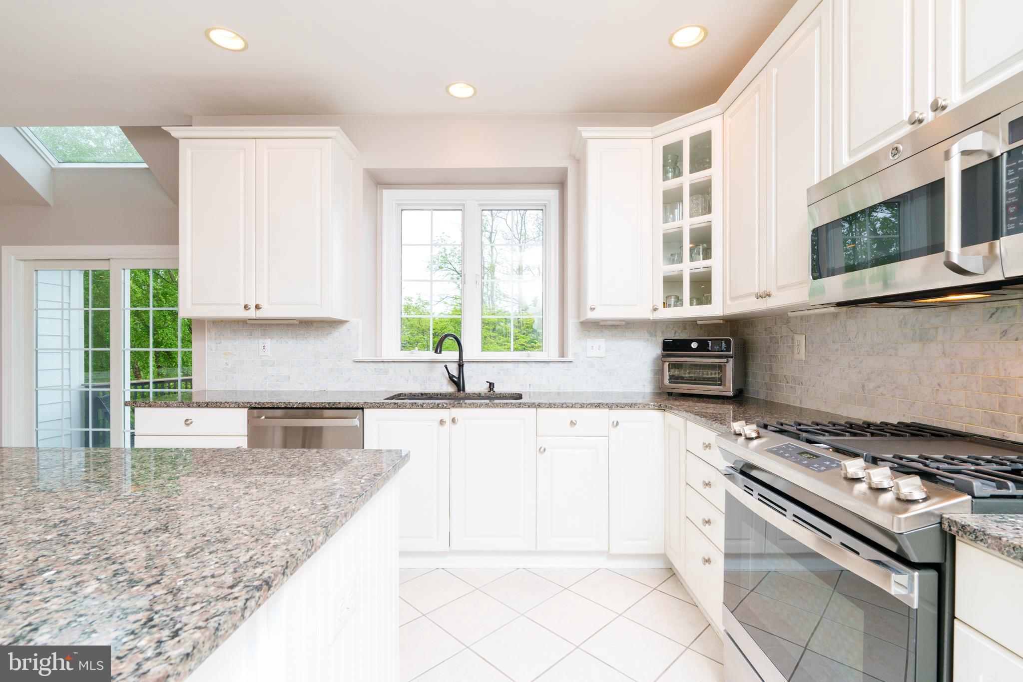 CROSSPOINTE - Residential