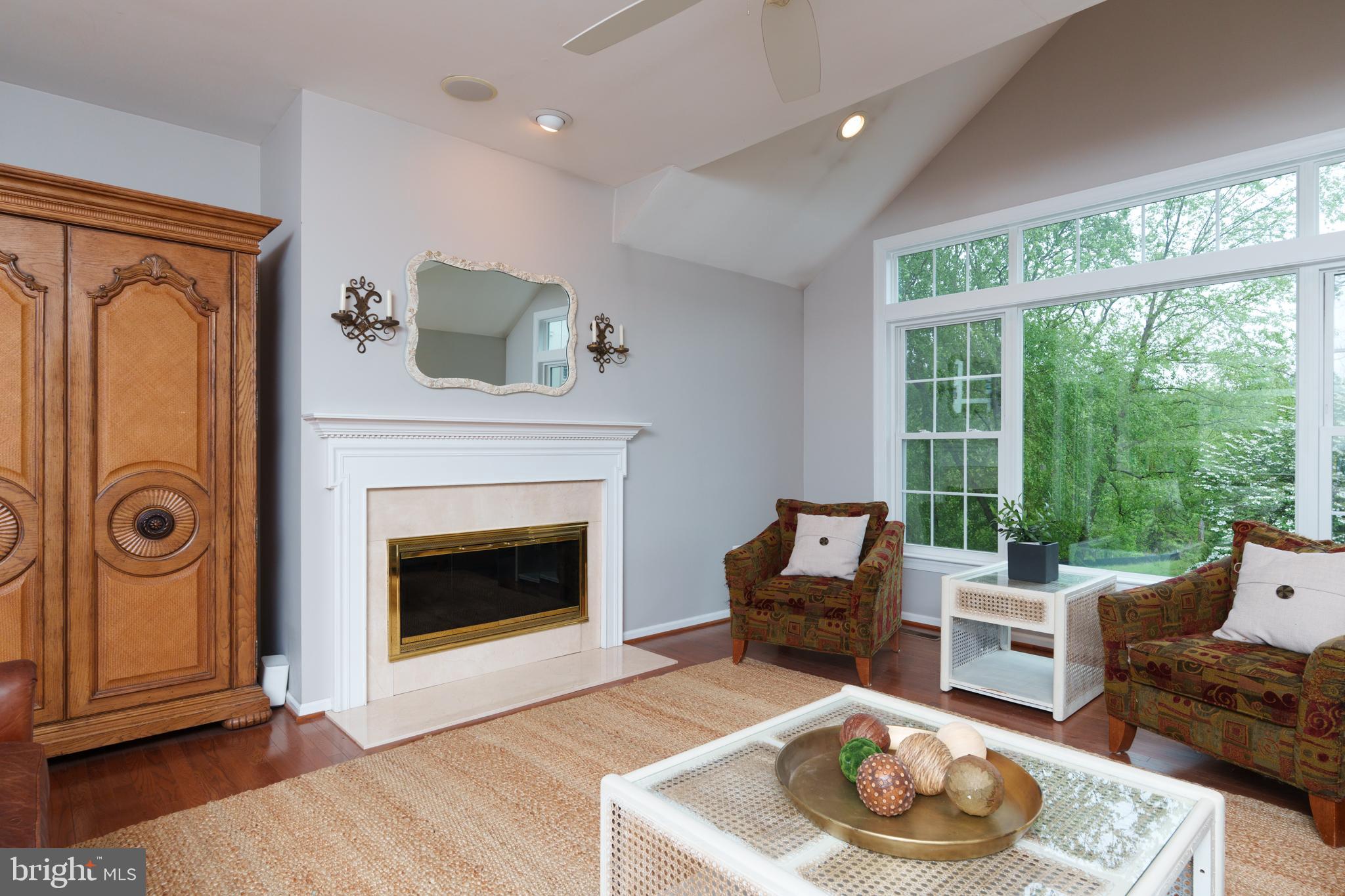 CROSSPOINTE - Residential