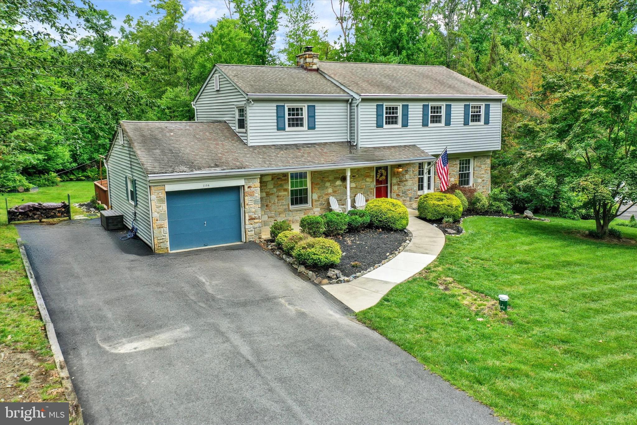 1104 LEESWOOD ROAD