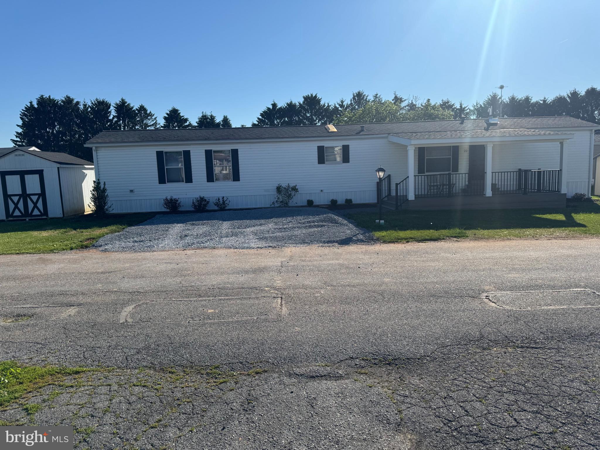 22 HINDEN HOMES TRA COURT