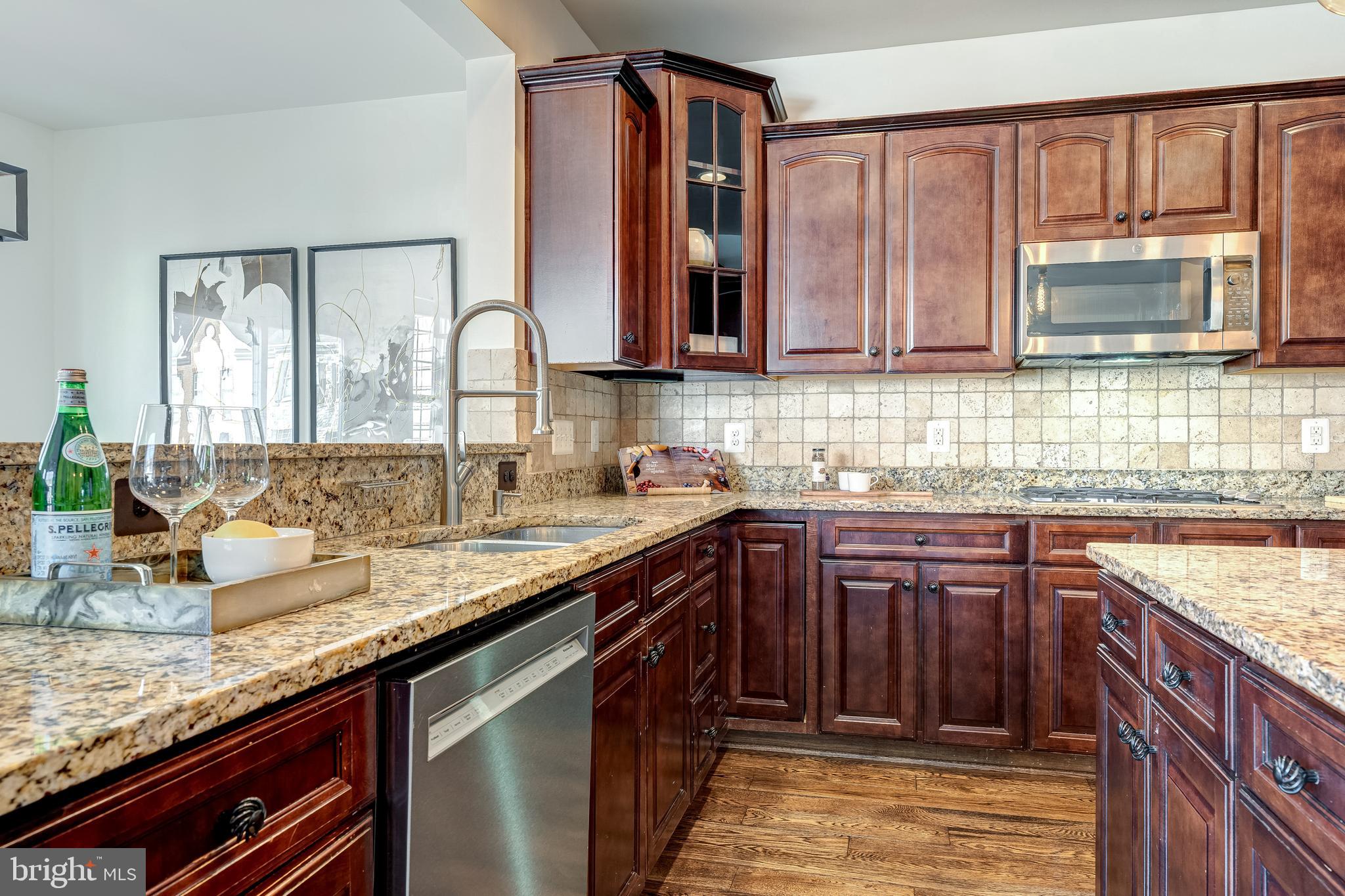 RIVER POINTE - Residential