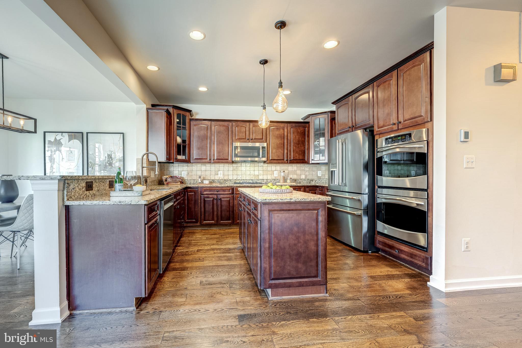 RIVER POINTE - Residential