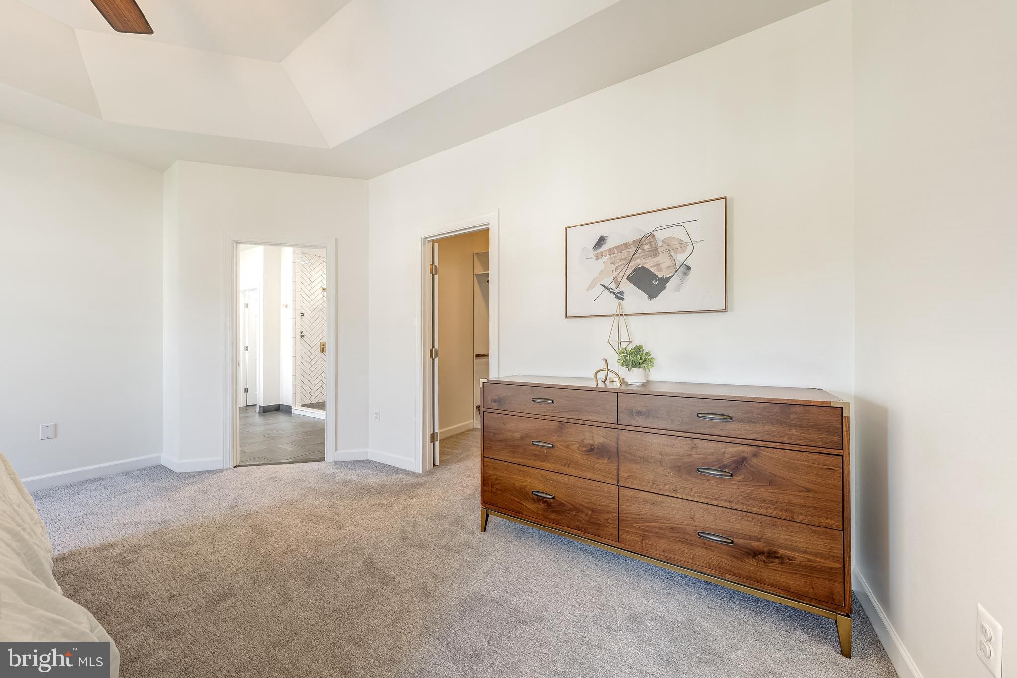 RIVER POINTE - Residential