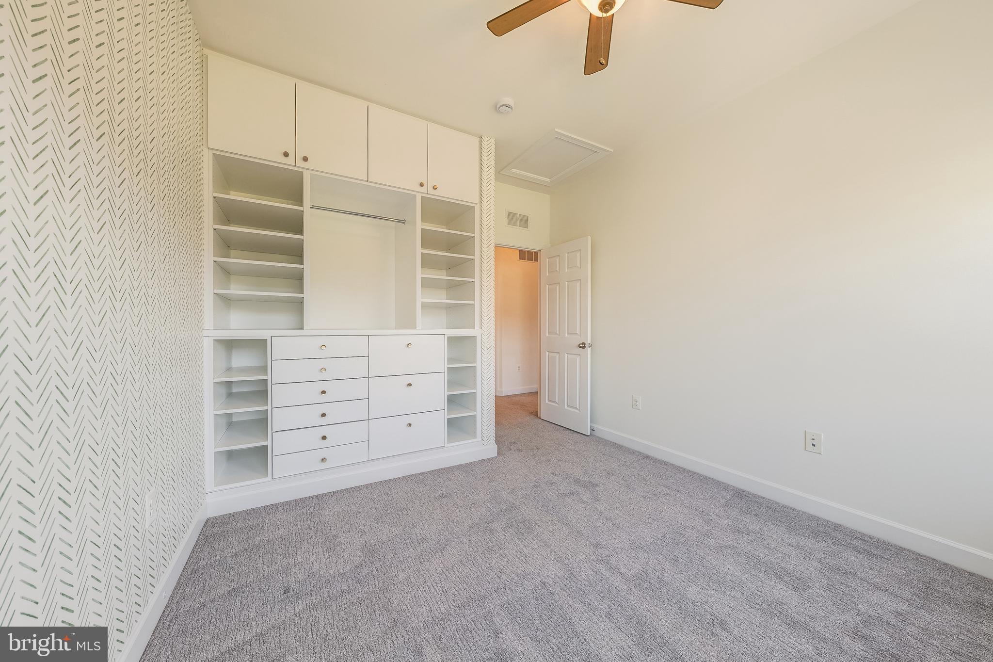 RIVER POINTE - Residential