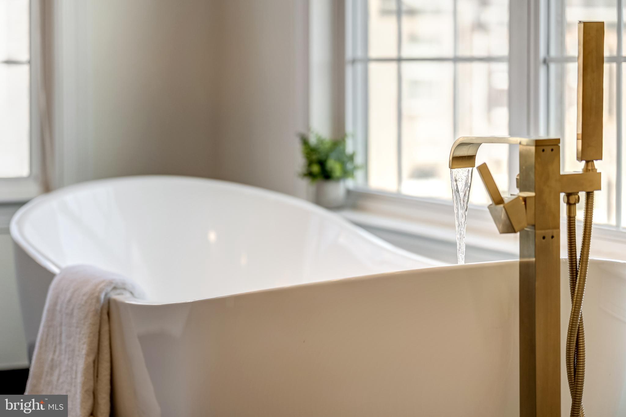 RIVER POINTE - Residential