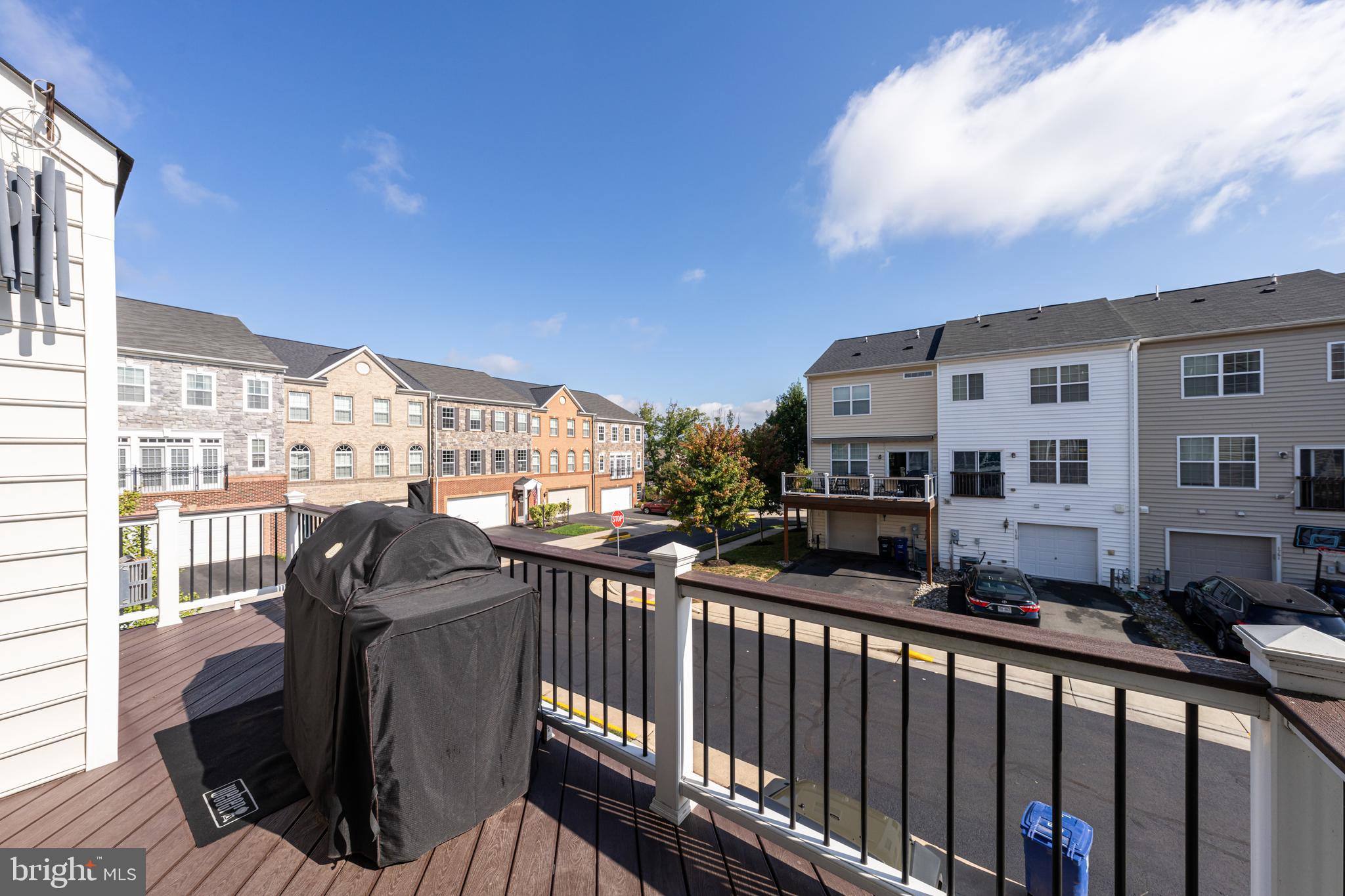 RIVER POINTE - Residential