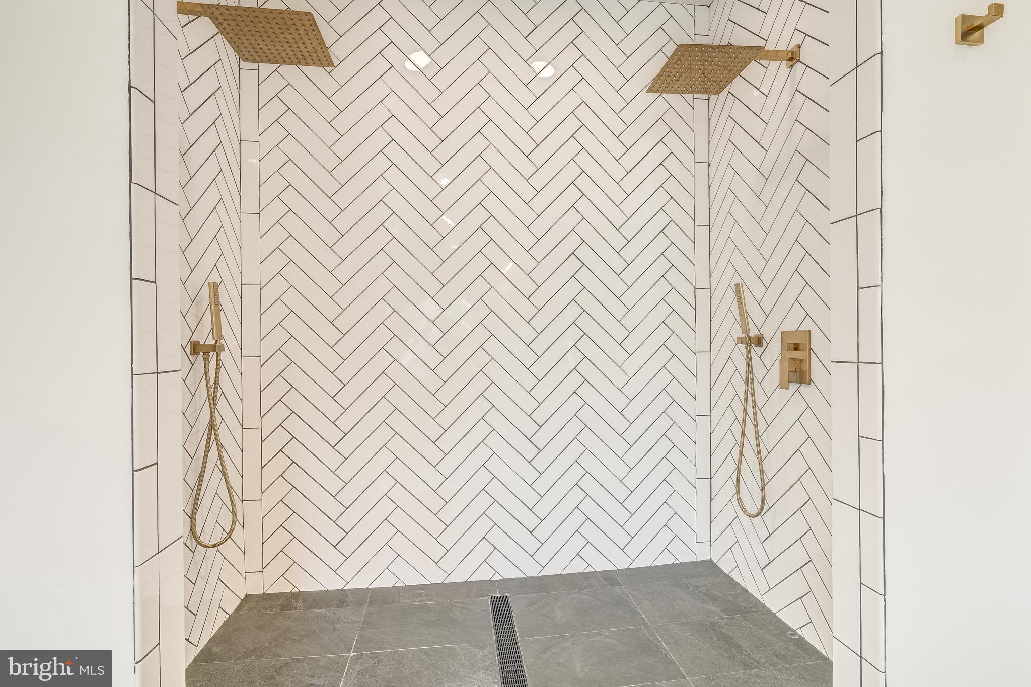 RIVER POINTE - Residential