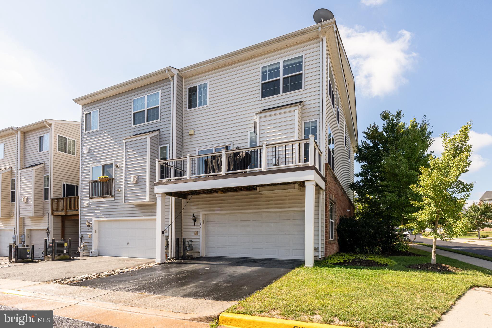 RIVER POINTE - Residential