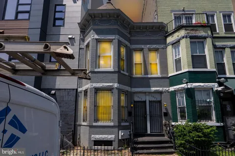 MLS: DCDC2196338